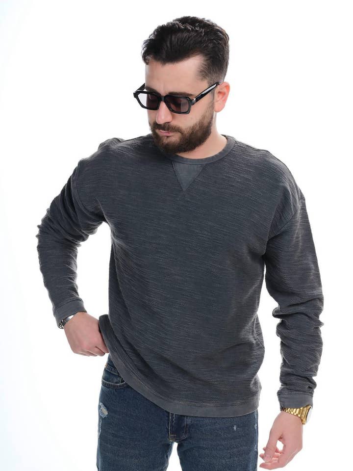 Men’s Textured Crewneck Sweatshirt Relaxed Fit for wholesale by Monocloth