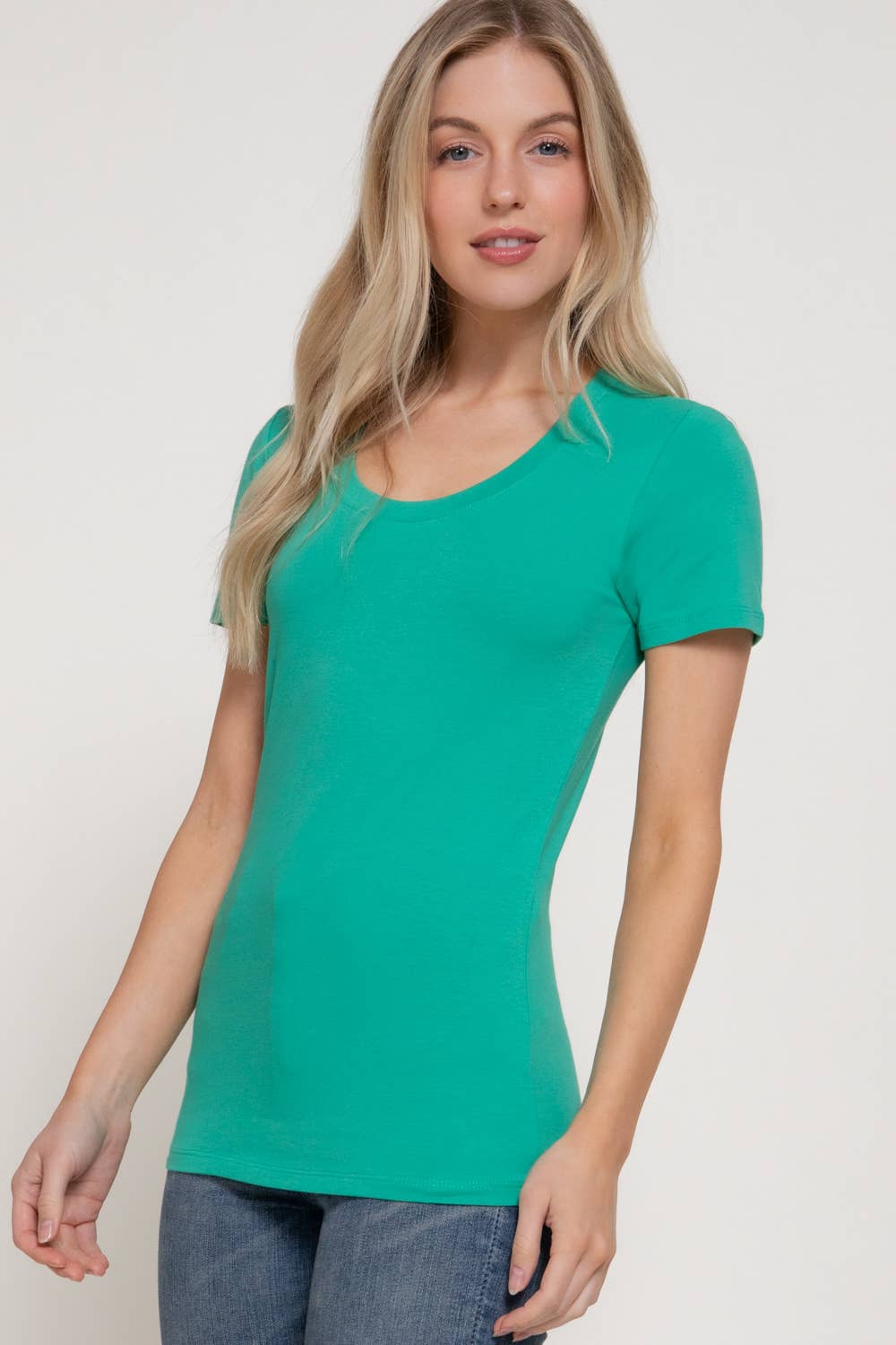 Active Basic | Active USA – Engroshandel T-shirt – til kvinder – Kortærmet top i bomuldstrikot med rund hals14