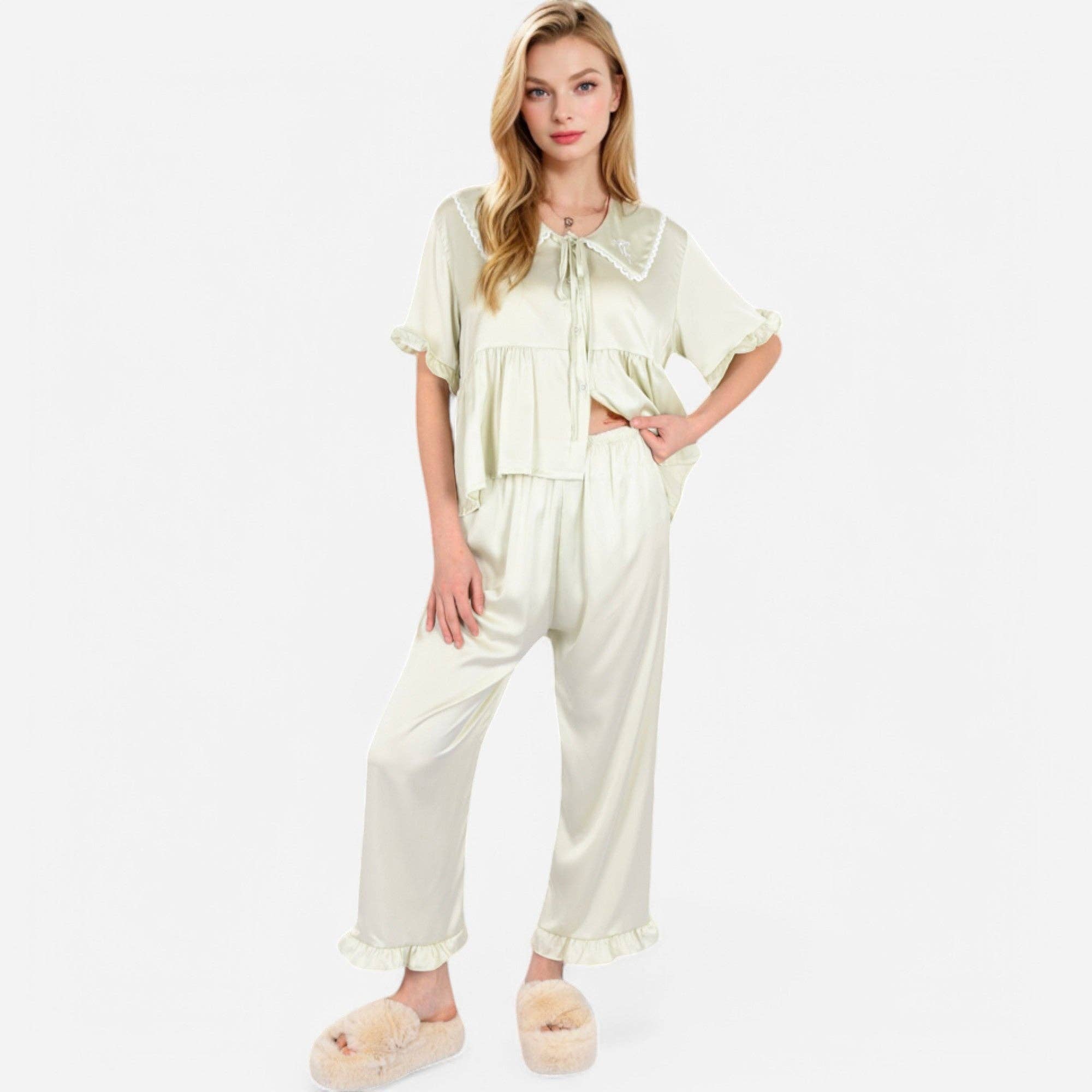 Anna Kaci Wholesale - Vente Haut et bas de pyjama – femme - Ensemble de pyjama avec col brodé et bordure à volants16