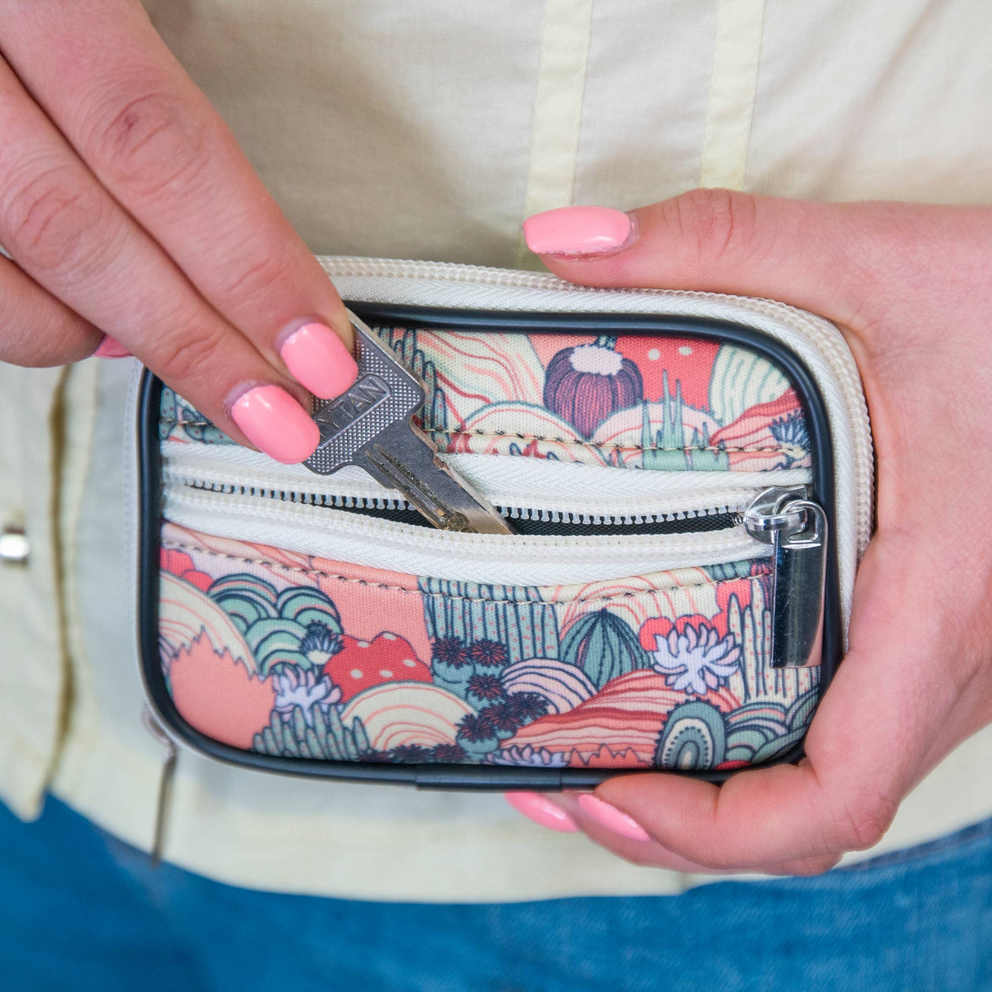 MADE EASY KIT - Wholesale Pill Organizer - Made Easy Kit Pill Case - 7-Day Travel Medicine Organizer16