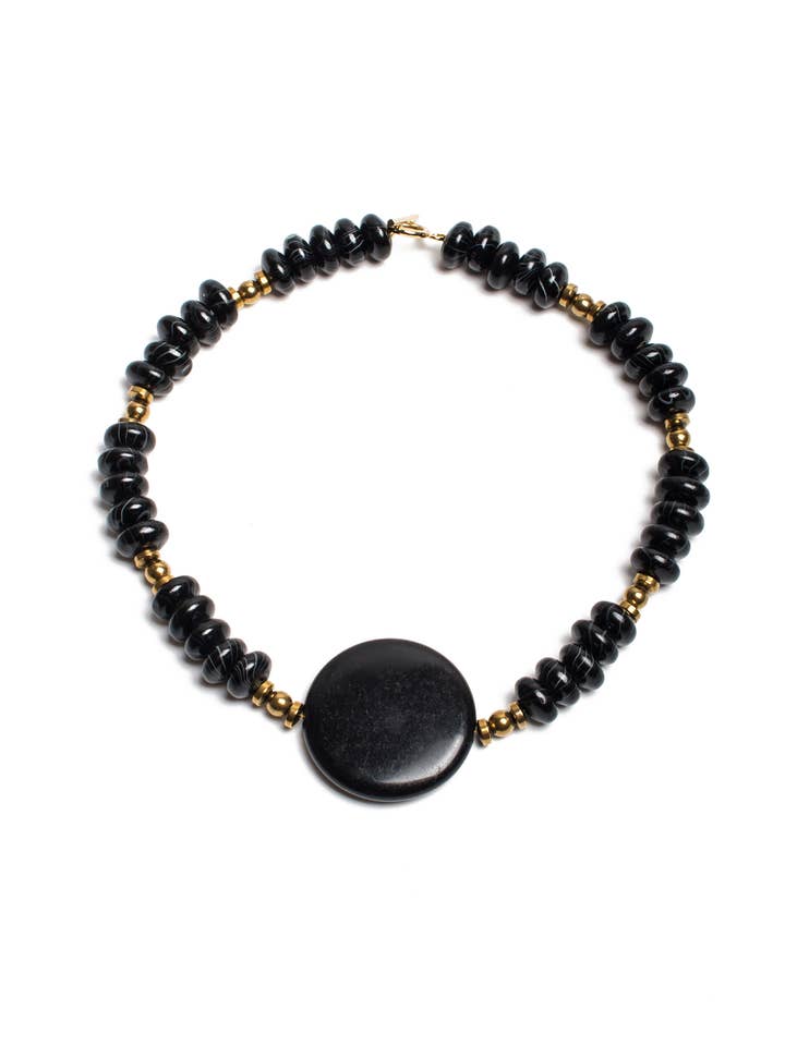 Colar Artesanal de Pedras Preciosas / Ônix e Madeira por atacado de MAISON ATLAS