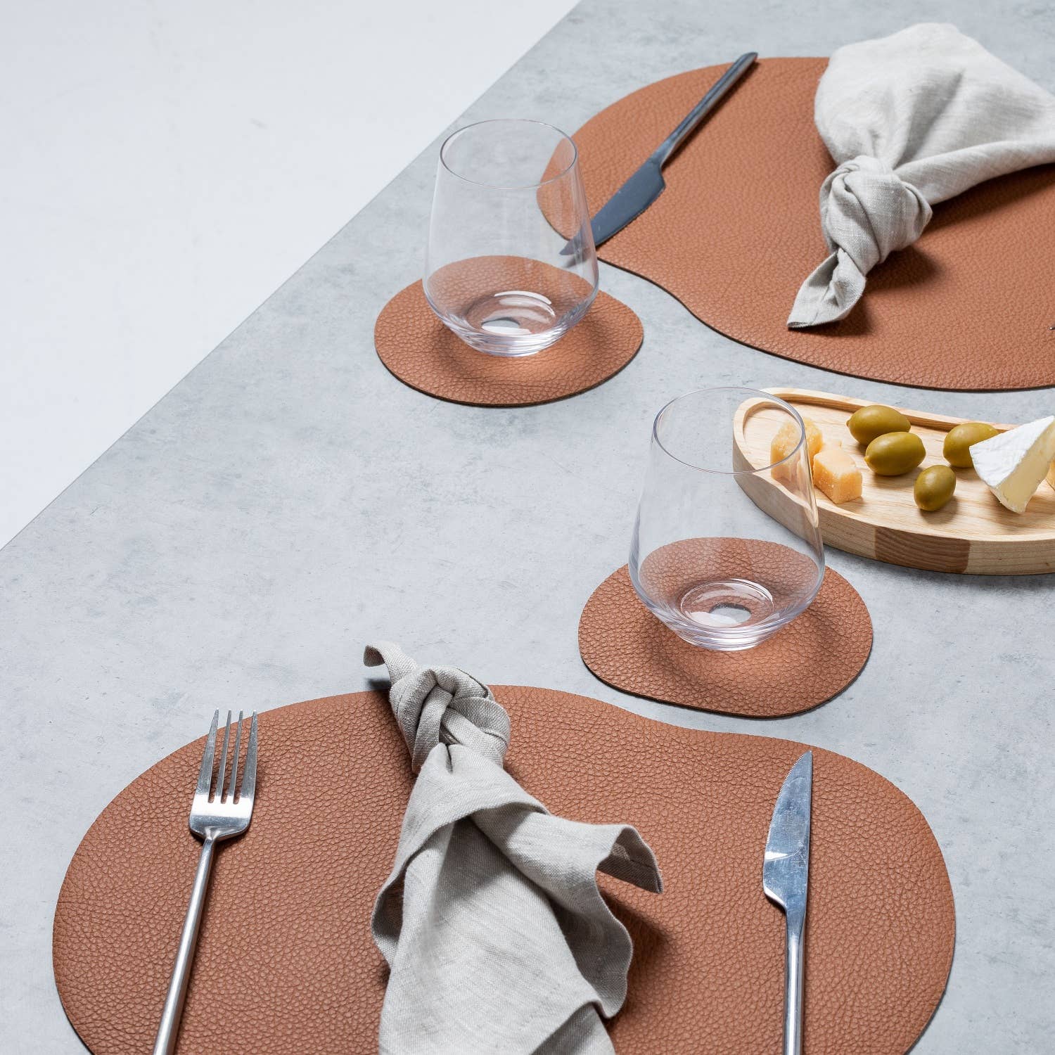 NAMUOS - Vente Sets de table - Set de napperon et dessous de verre en cuir 100 % naturel brun rouille MILLSTONES1