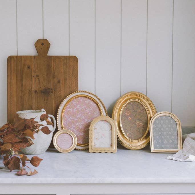Petal Lane Home - Wholesale Picture Frame - Cream and Gold Oval Photo Frame
