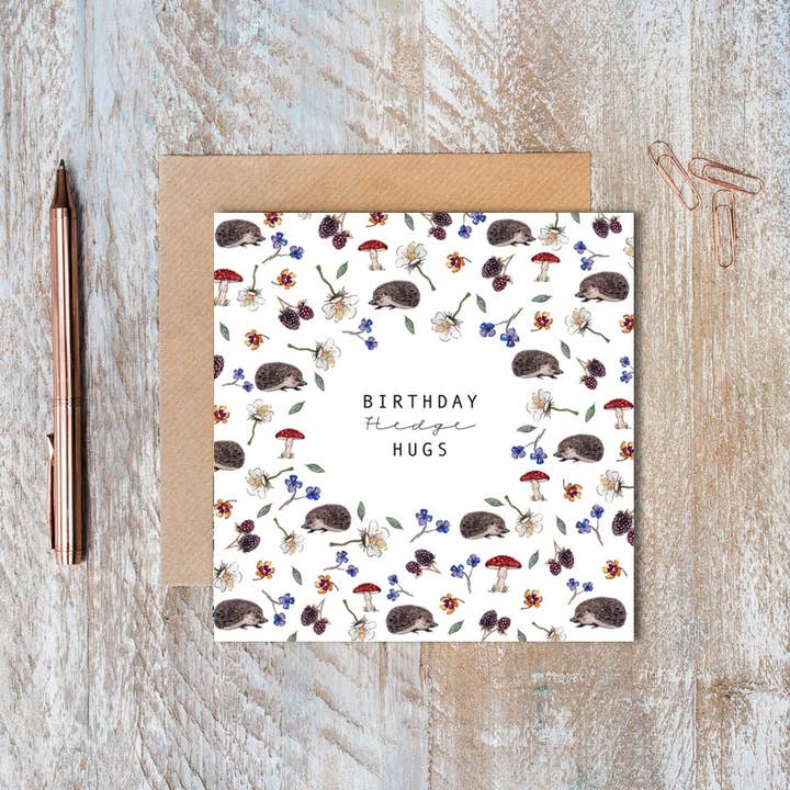 Carte "Câlins de hérisson pour anniversaire" (Hérissons purs) pour la vente par Toasted Crumpet
