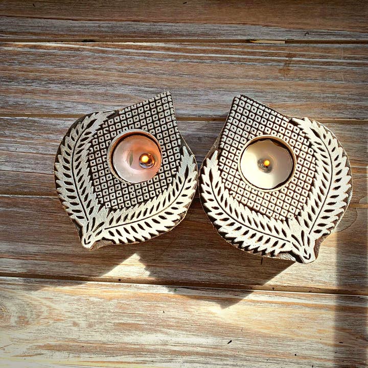 Magnifique Hearts - Wholesale Candle Holder - Leaf Shaped Wooden Tealight Holder Yoga Meditation Handmade