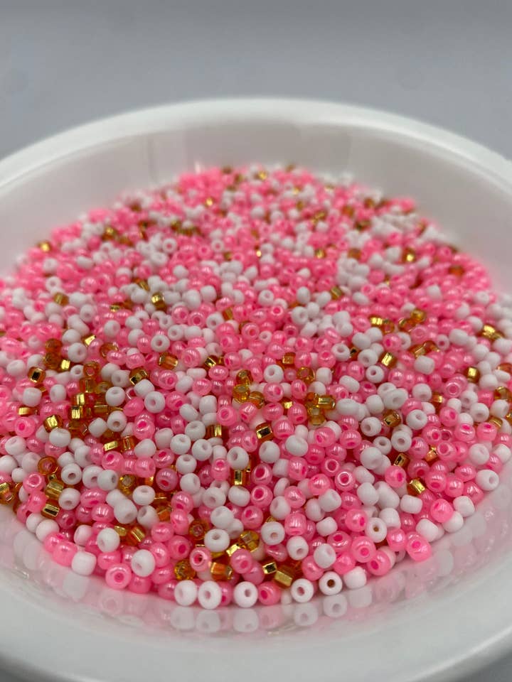 Mistura de Missangas - Missangas de Vidro Multicoloridas 3mm - 8/0 para Fazer Jóias, Mistura de Rosa, Dourado e Branco - Cintura DIY, Pulseira Colar Brincos por atacado de MaddieMayShop