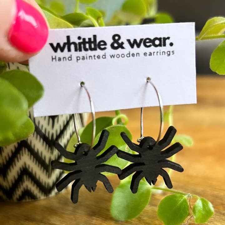 Halloween dingler. Træedderkop for engroshandel hos Whittle and Wear