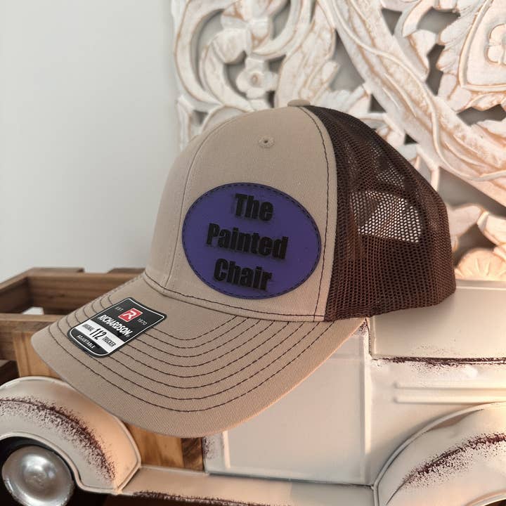 The Painted Chair – Großhandel Trucker-Cap – Unisex – Personalisierte Kunstleder-Patch Hüte6