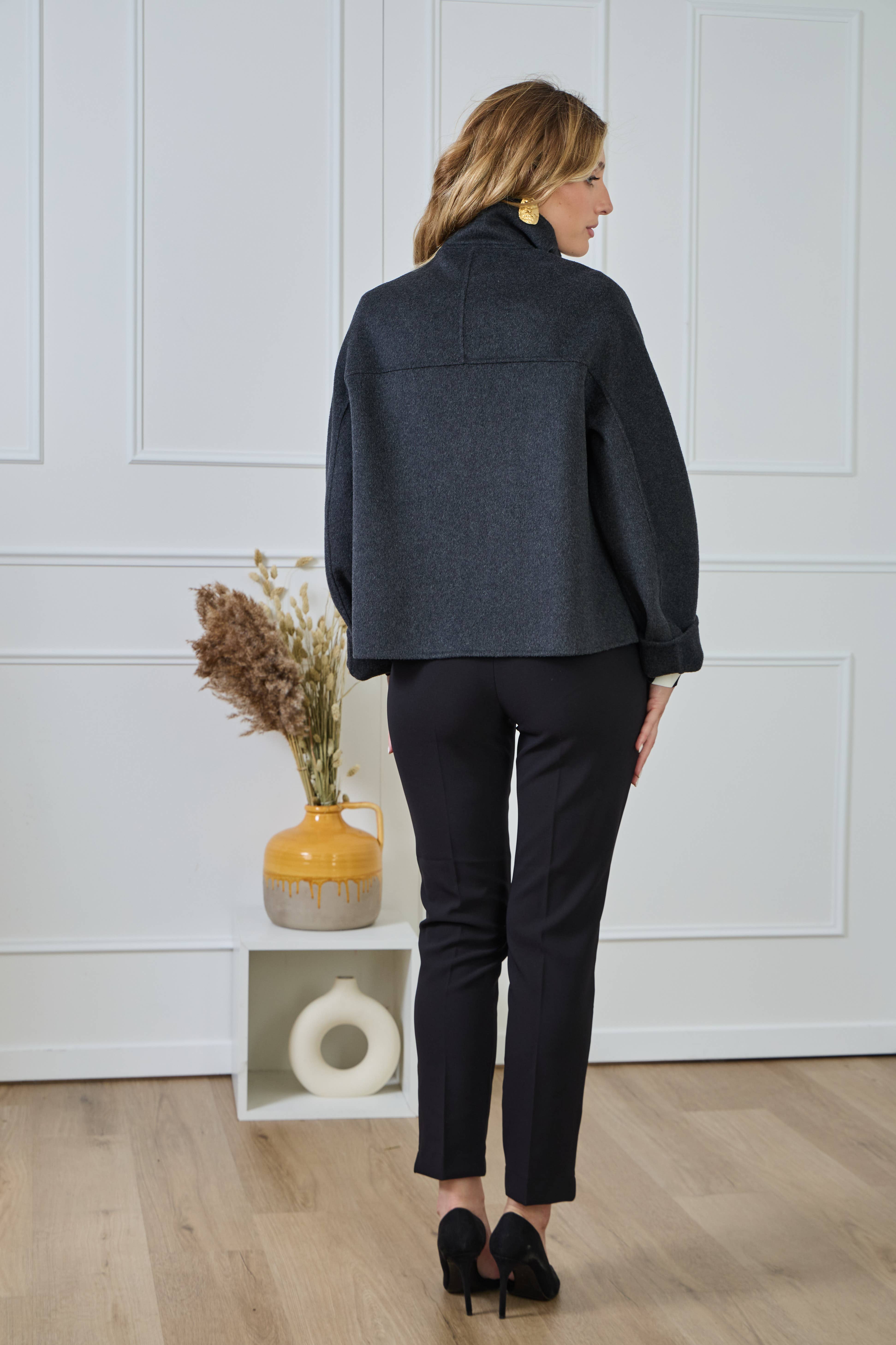 LULUMARY - Wholesale Varsity/Baseball Jacket - Women's - Short coat V32819