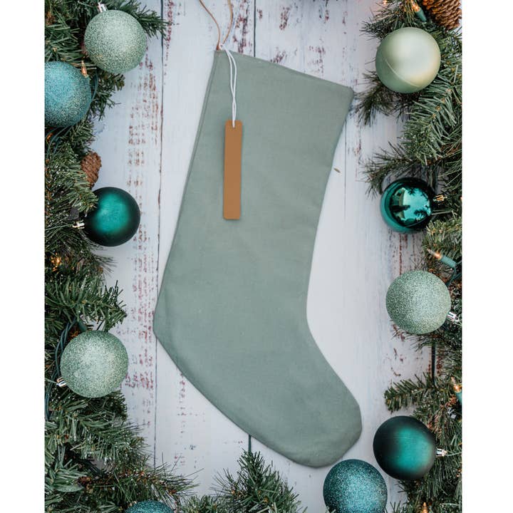 Sage Green Linne Julstrumpor för wholesale av Kim and Pom