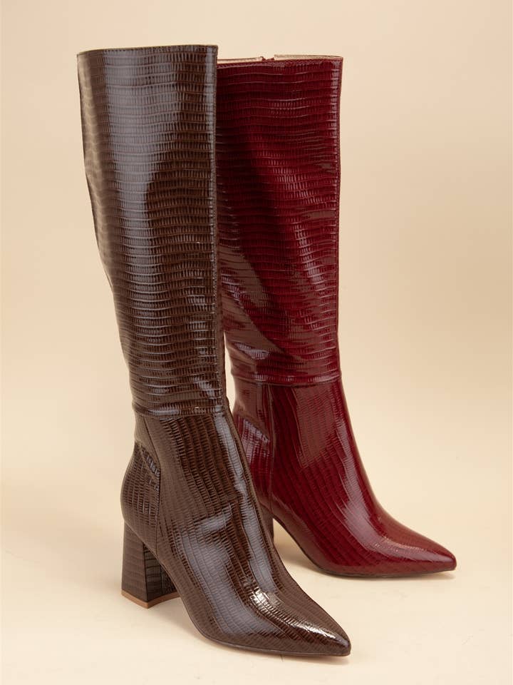 BOTTES HAUTES À GENOUX EN CUIR CROCODILE VERNIS À BOUT POINTU ALTA-1 pour la vente par CCOCCI