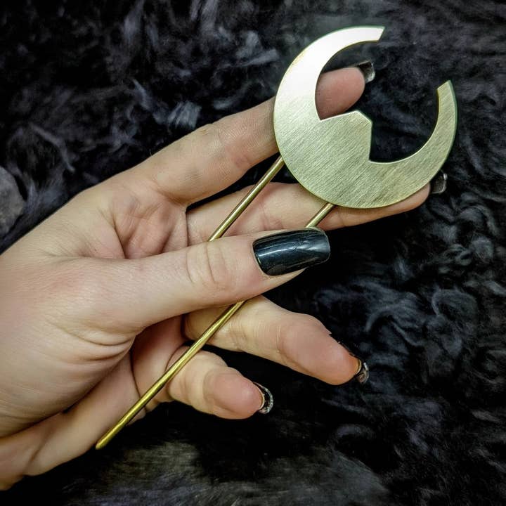 Forcina per capelli REBEL / Ottone per la vendita all'ingrosso da parte di DARKSTAR MACHINATIONS