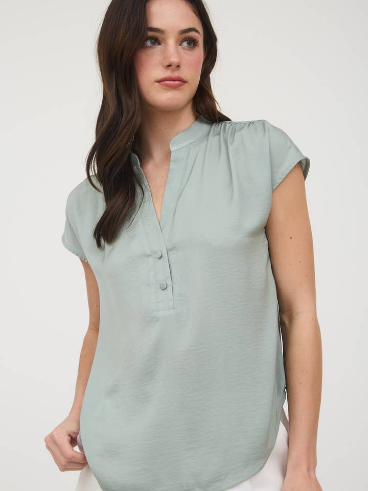 Blu Pepper - Wholesale Blouse - Women's - DROP SHOULDER BUTTON FRONT BLOUSE