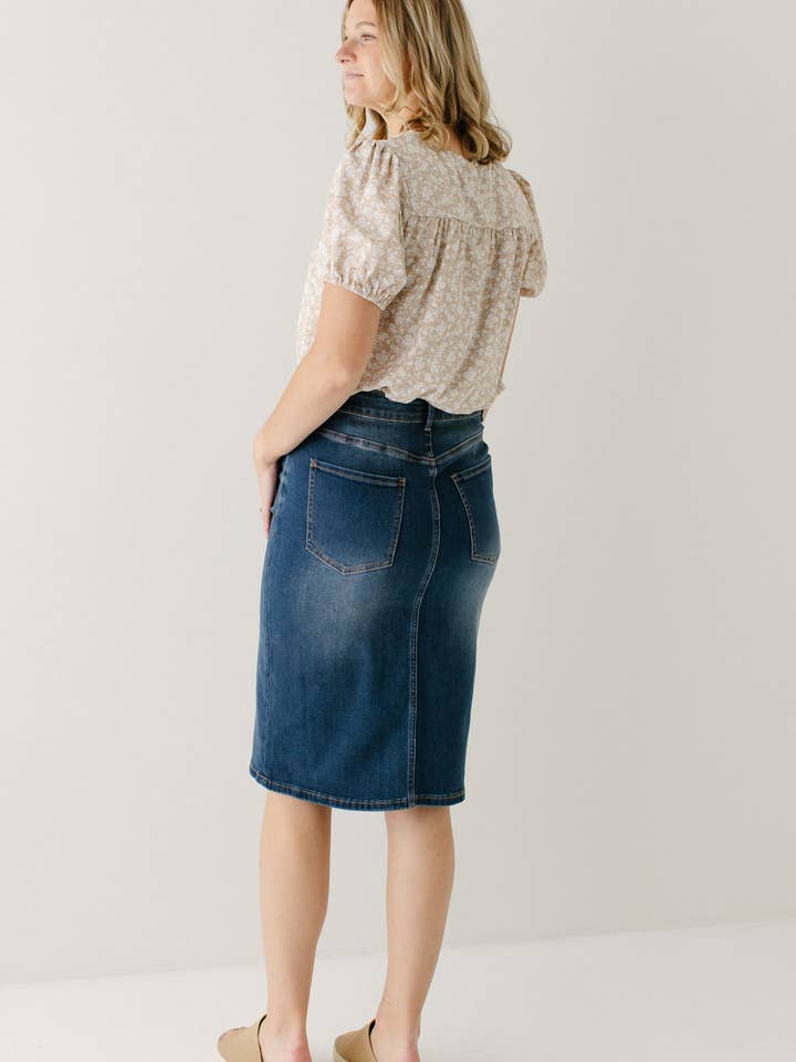 The Main Street Exchange - Wholesale Skirt - Women's - 'Wren' Classic Denim Skirt15