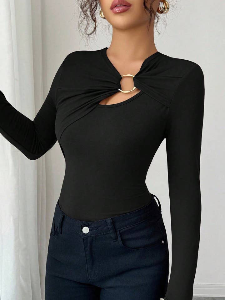 Lovenne - Wholesale Knit Top - Women's - Asymmetric cutout slim-fit top21