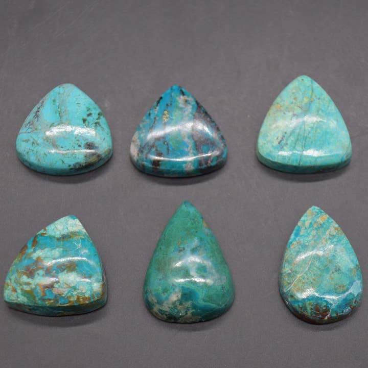 Shattuckit Stor Dråbeformet Ædelstenscabochon for engroshandel hos Oriental Direct Craft Supplies