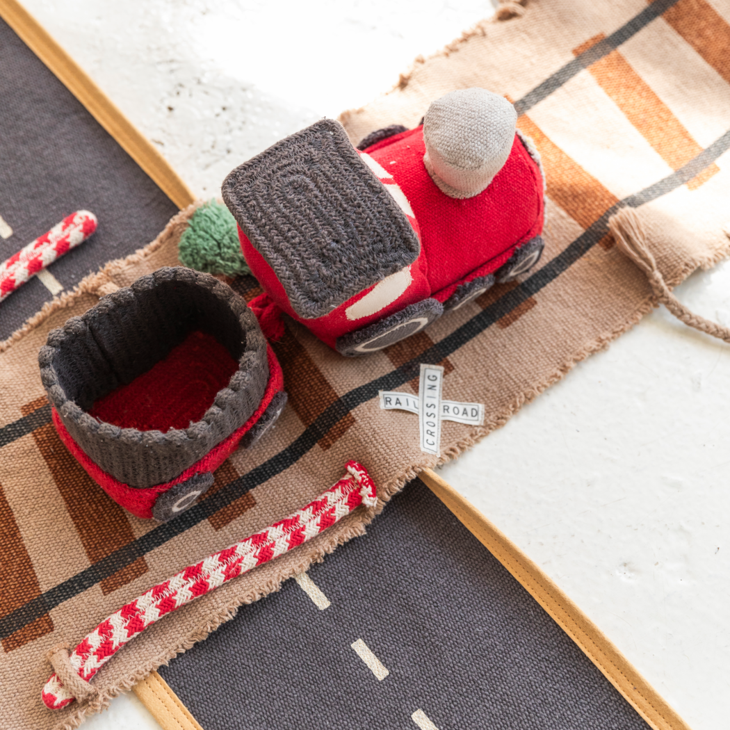 Rouge, gris foncé, gris perle, jaune, lin, vert Train Ride & Roll en vente sur Faire4