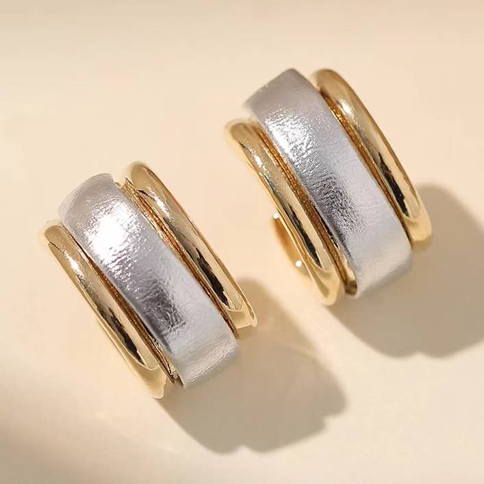 Orecchini a cerchio con design elegante per la vendita all'ingrosso da parte di La Solana Design