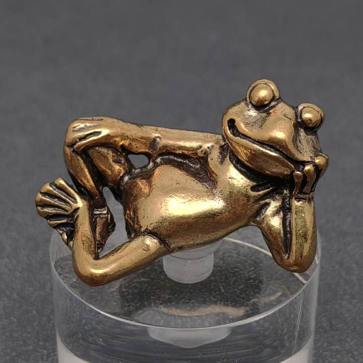 Brass Side-Lying Frog Desktop Ornaments Decorations for wholesale by Mio Queena