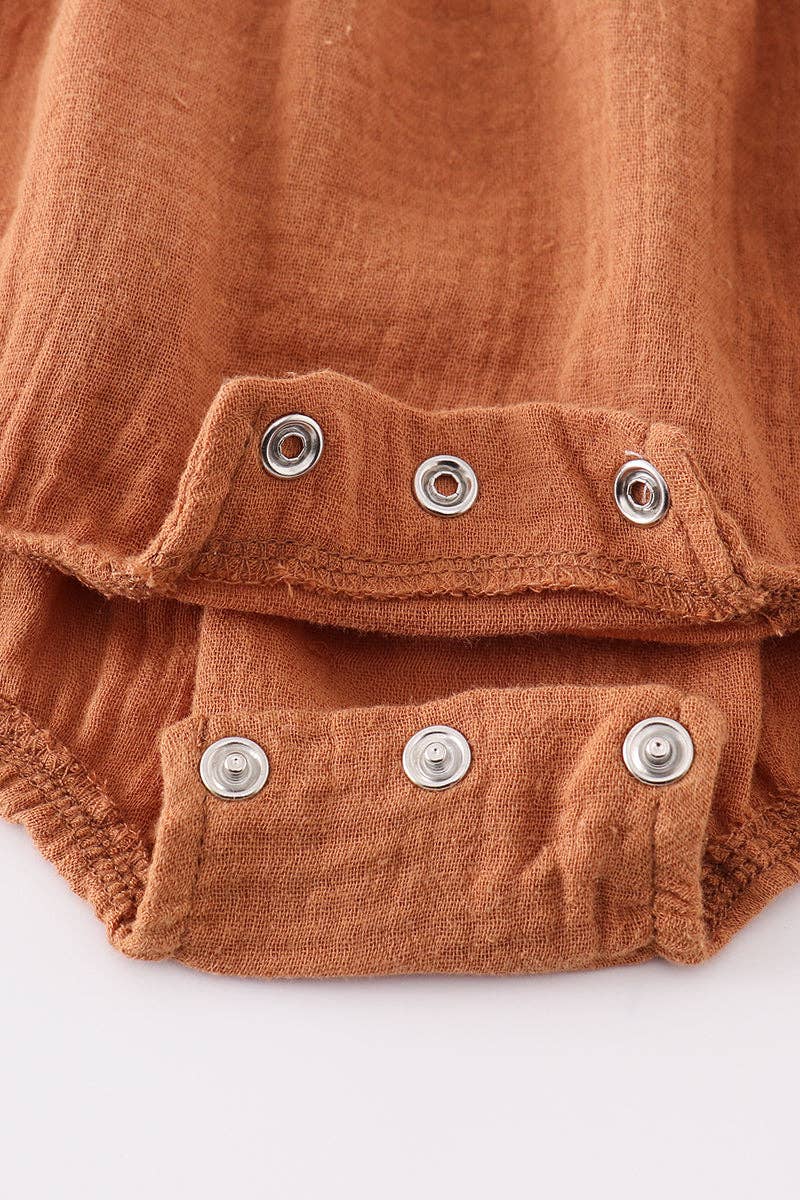 Mom & Co. - Vente Body (sans pieds) – bébé - Bulle garçon en mousseline caramel premium3