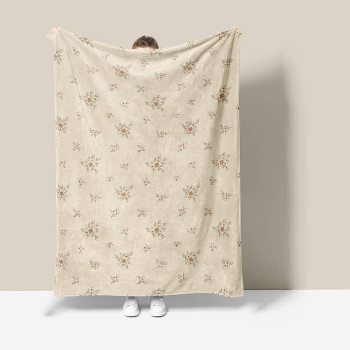 Blanket Moths In Flowers Banana for wholesale by Family Fabrics