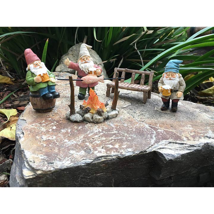 GlitZGlam - Wholesale Decorative Figurine - GlitZGlam Happy Gnomes Beer Drinking Buddies!
