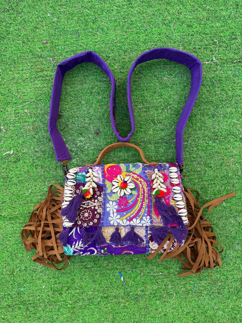 GYPSY STUDIO - Wholesale Shoulder Bag - Women's - Traditional Banjara Bags Banjara Bags Embroidery Work Bag 10