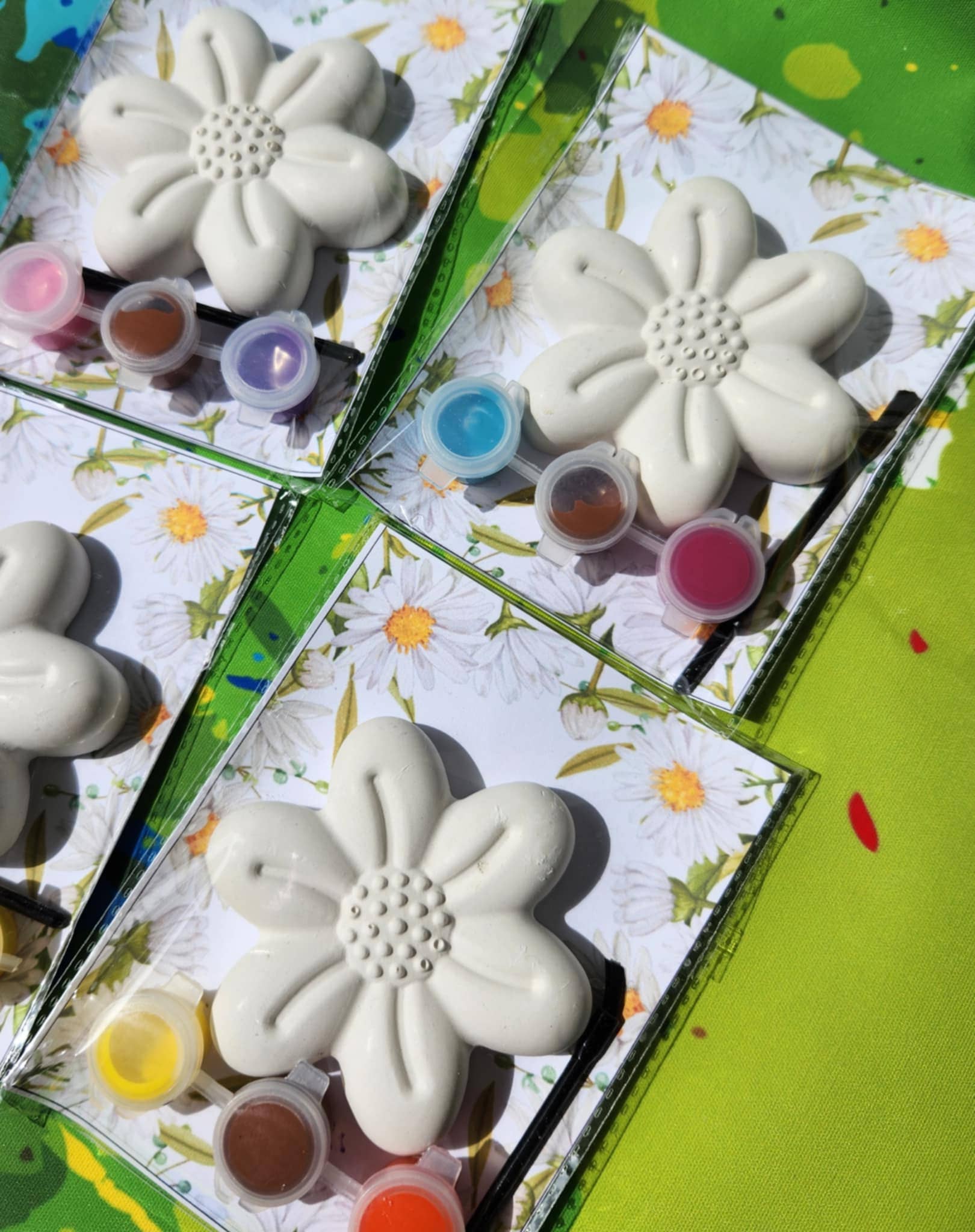 Snazzy Crayons - Wholesale DIY Craft Kit - Daisy Flower Paint Kit – Birthday Party Favors 3