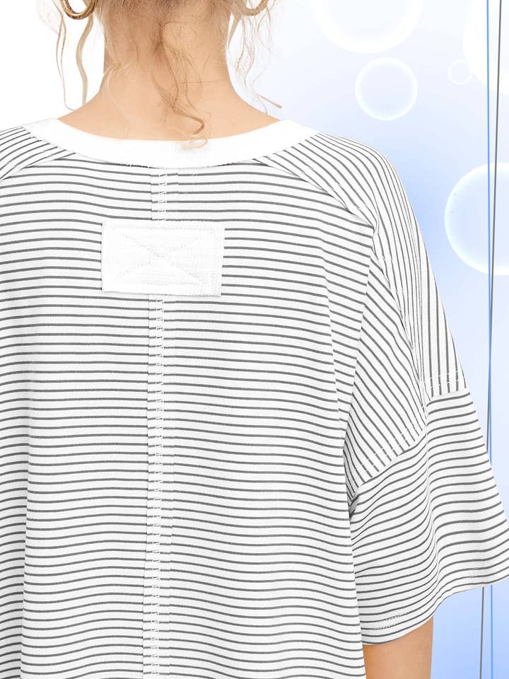 La Miel basis top med korte ærmer og dropskulder i stribet design for engroshandel hos La Miel