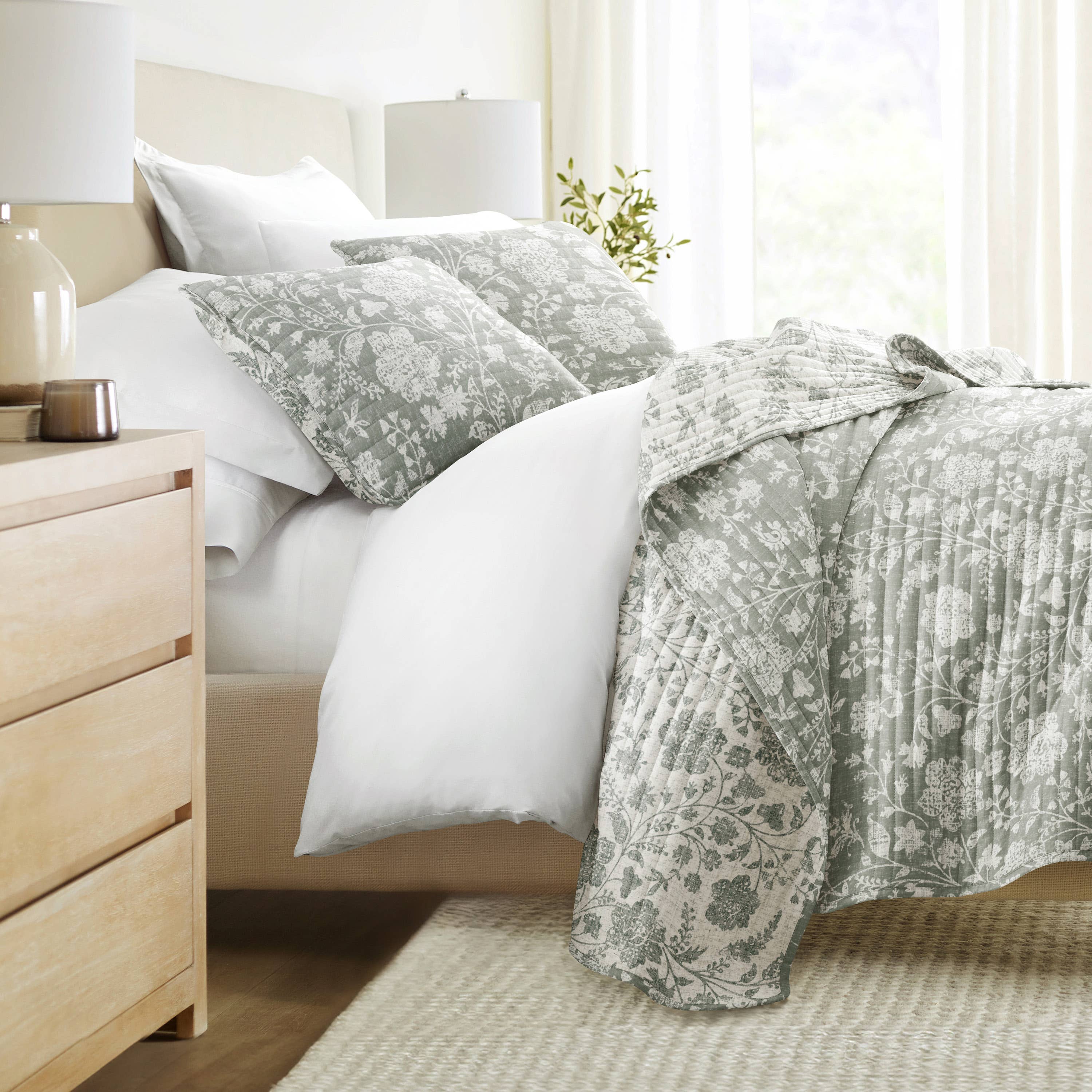 ienjoy Home - Vente Courtepointe - Ensemble de couette réversible à motifs floraux texturés toutes saisons16