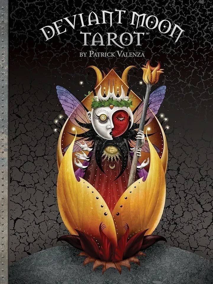 Livre de tarot Deviant Moon pour la vente par U.S. Games Systems Inc.