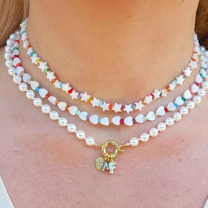 Daemon srls - Wholesale Beaded/Pearl Necklace - Collana perla PERSONALIZZATA ~ Timone con Doppia INIZIALE Zirconata in Acciaio inossidabile3