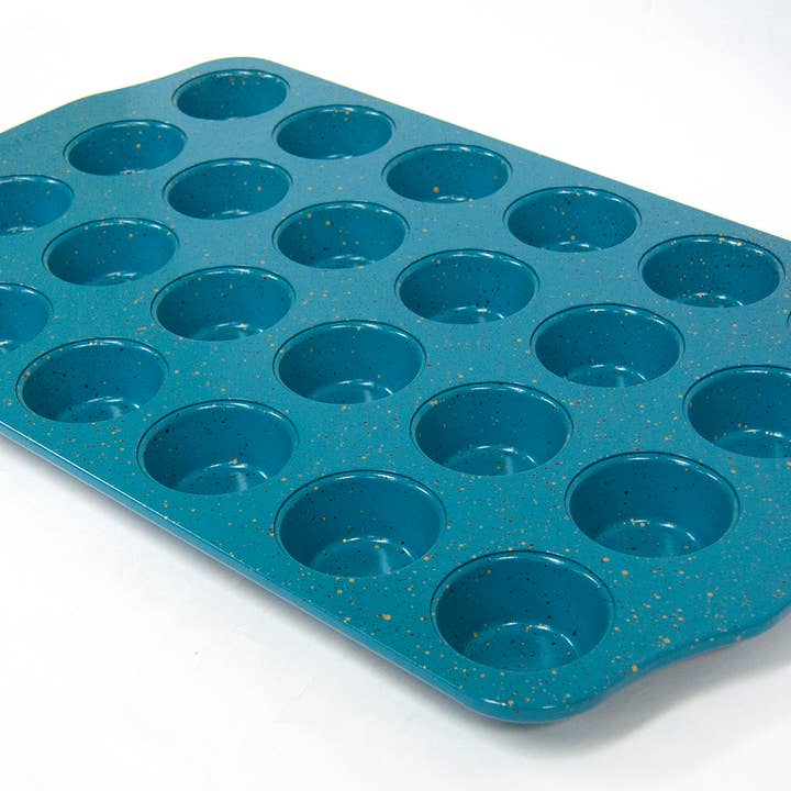 CasaWare - Wholesale Cupcake/Muffin Pan - Mini Muffin Pan 24 Cup6