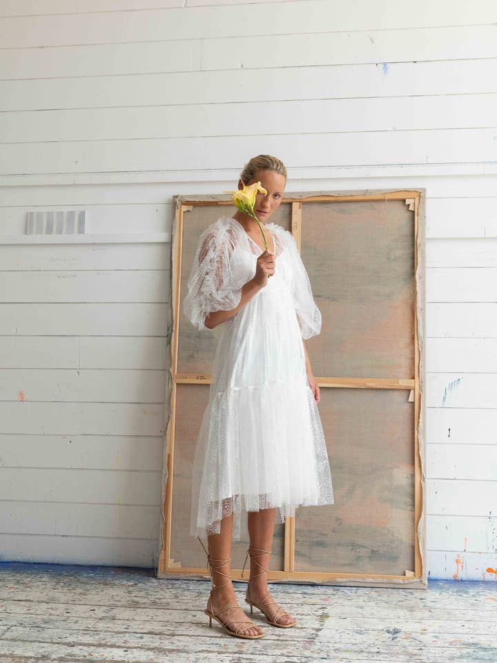 Robe Tove en tulle Scatter Tulle blanche pour la vente par TEIJA