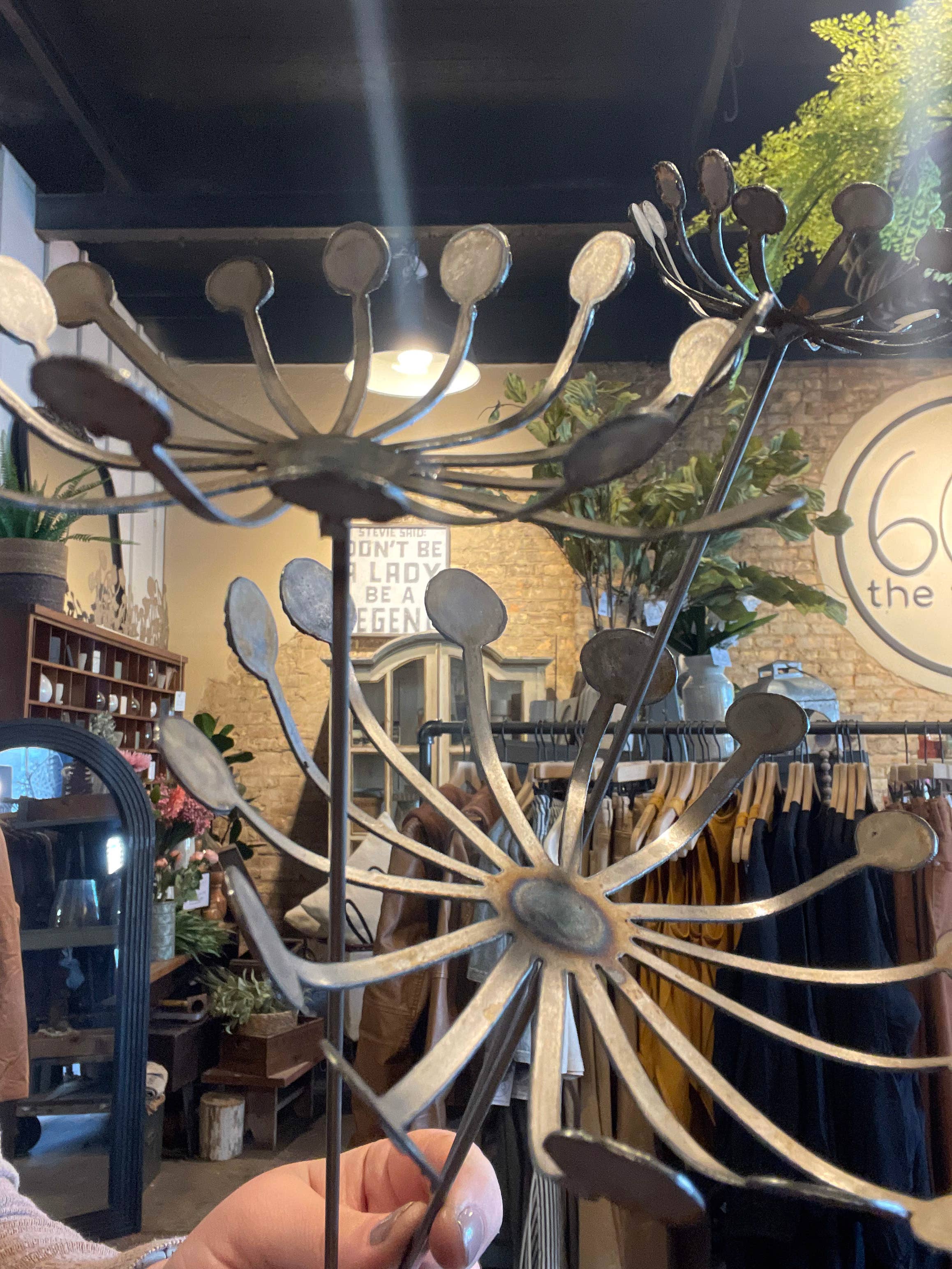 608 The Factory - Wholesale Garden/Lawn Stake - Metal Dandelion Wish Flower Set of 24 Flowers1