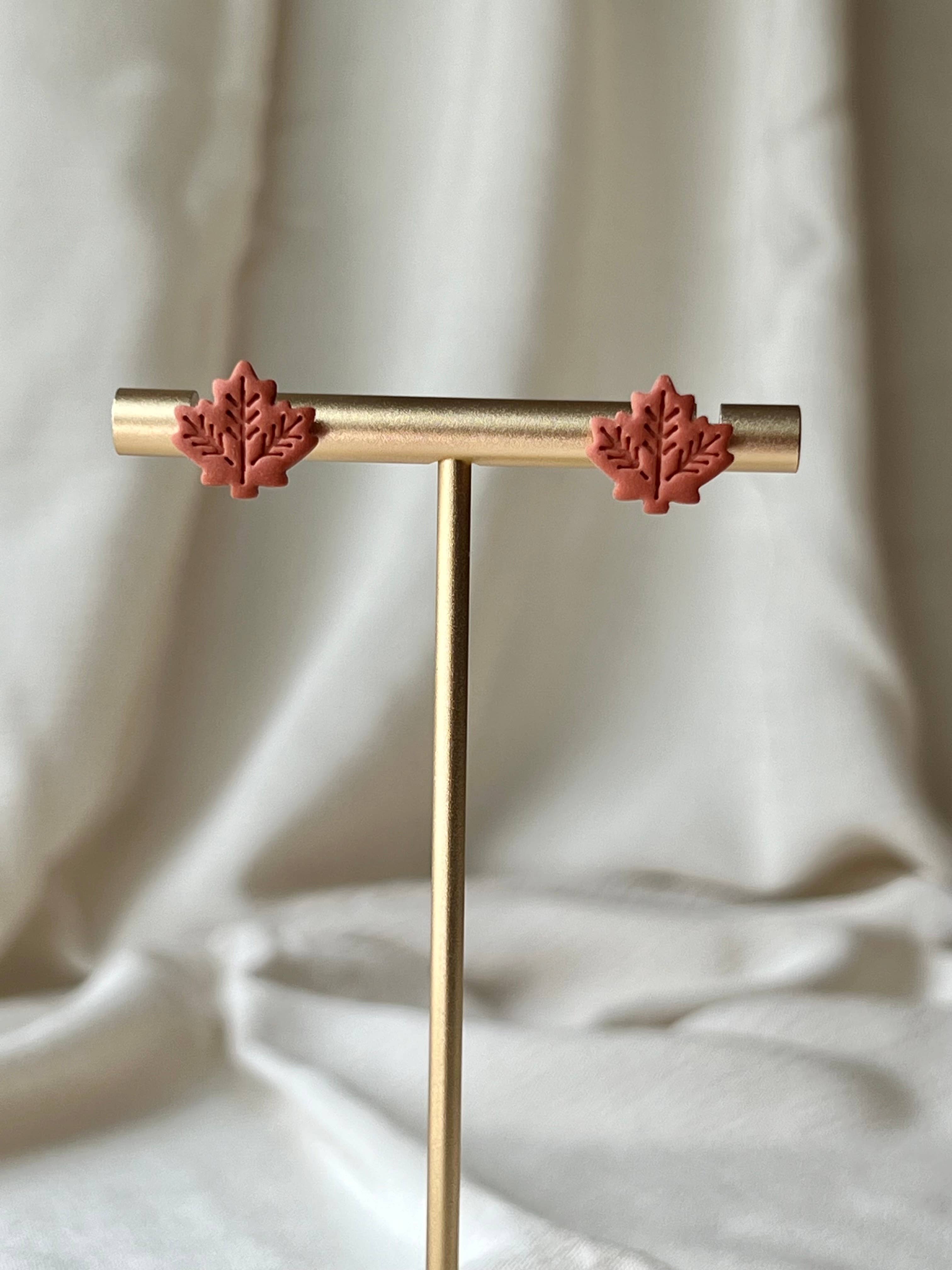 Hayden Handcraft - Wholesale Jewelry Set - Vermont Stud Pack6