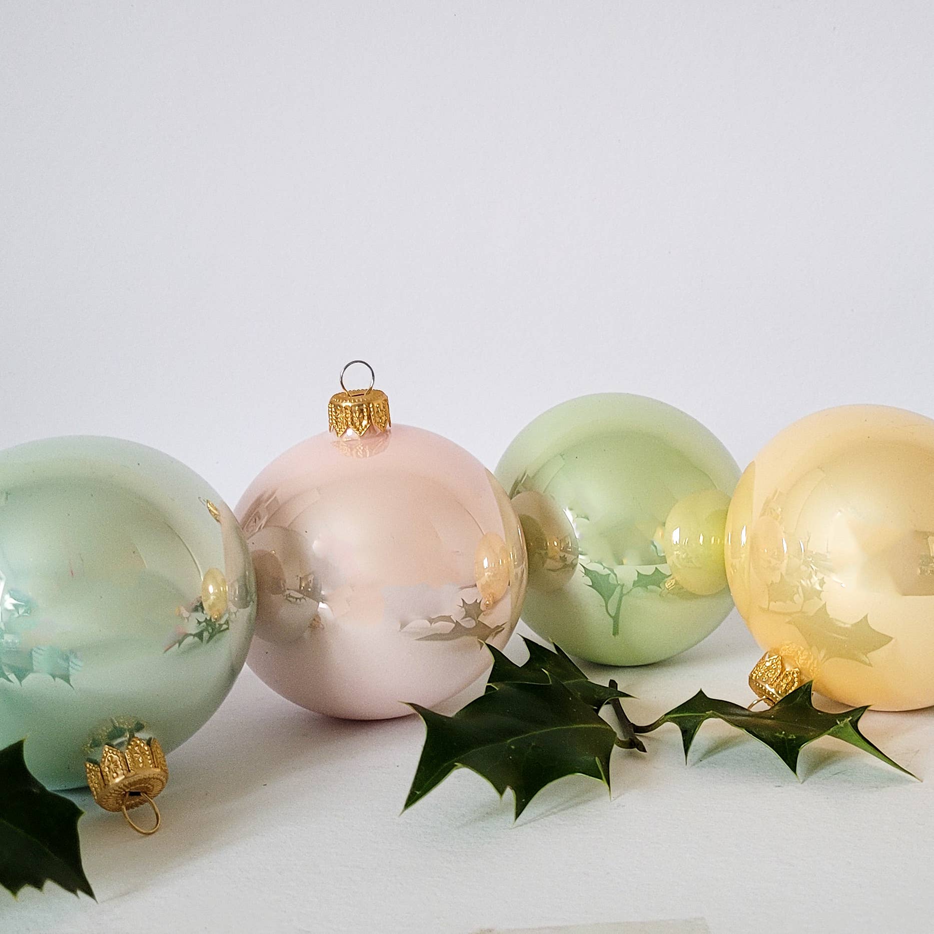 Hollymoods - Wholesale Ornament set - Pastel Joy - set of four Christmas baubles4
