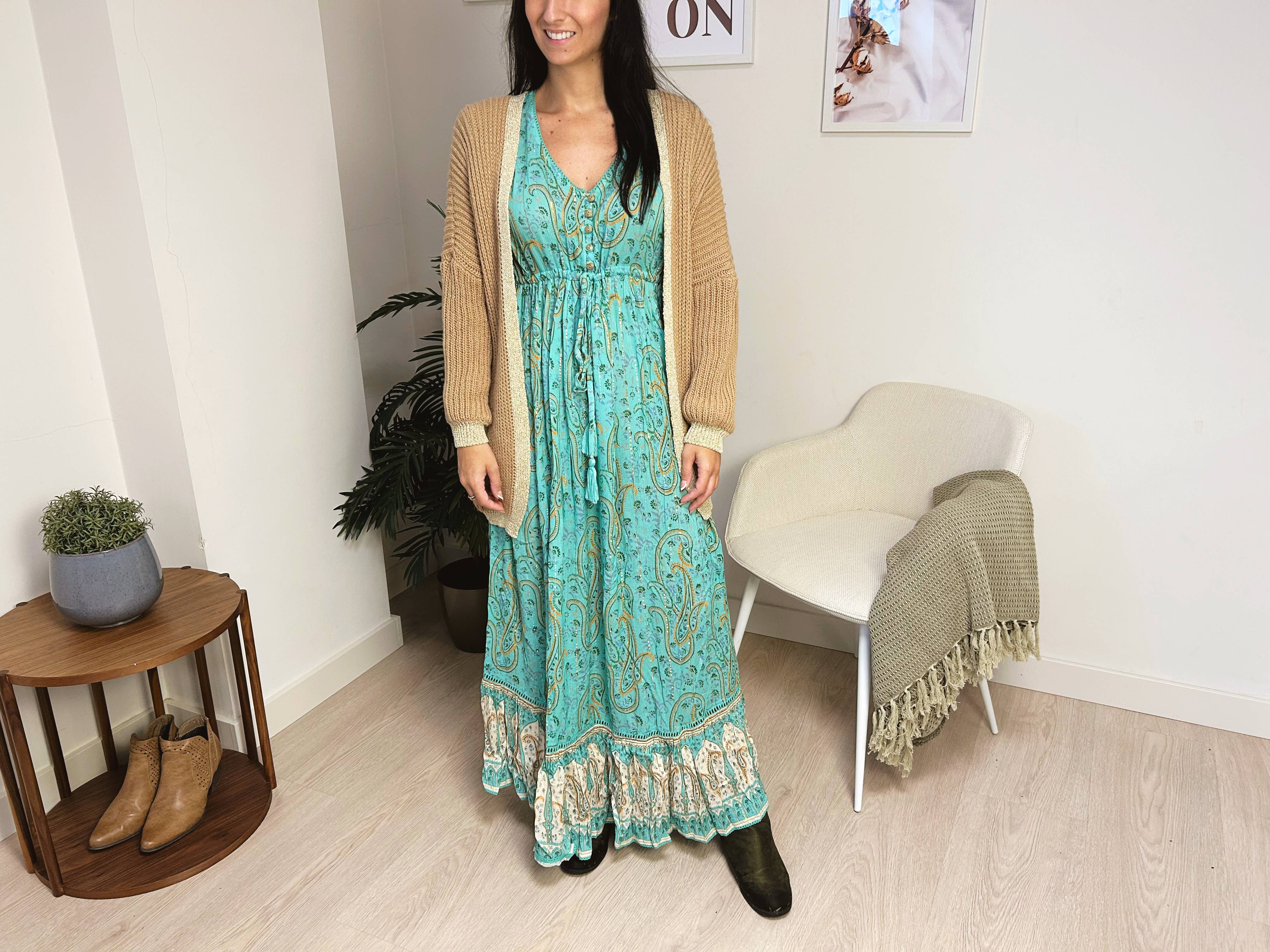 Lula Natura - Vente Robe – femme - Robe verte Selene à manches courtes et boutonnière1