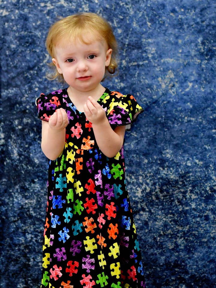 Vestido de Folhos em Seda de Leite de Consciencialização do Autismo por atacado de Great Lakes Kids Apparel