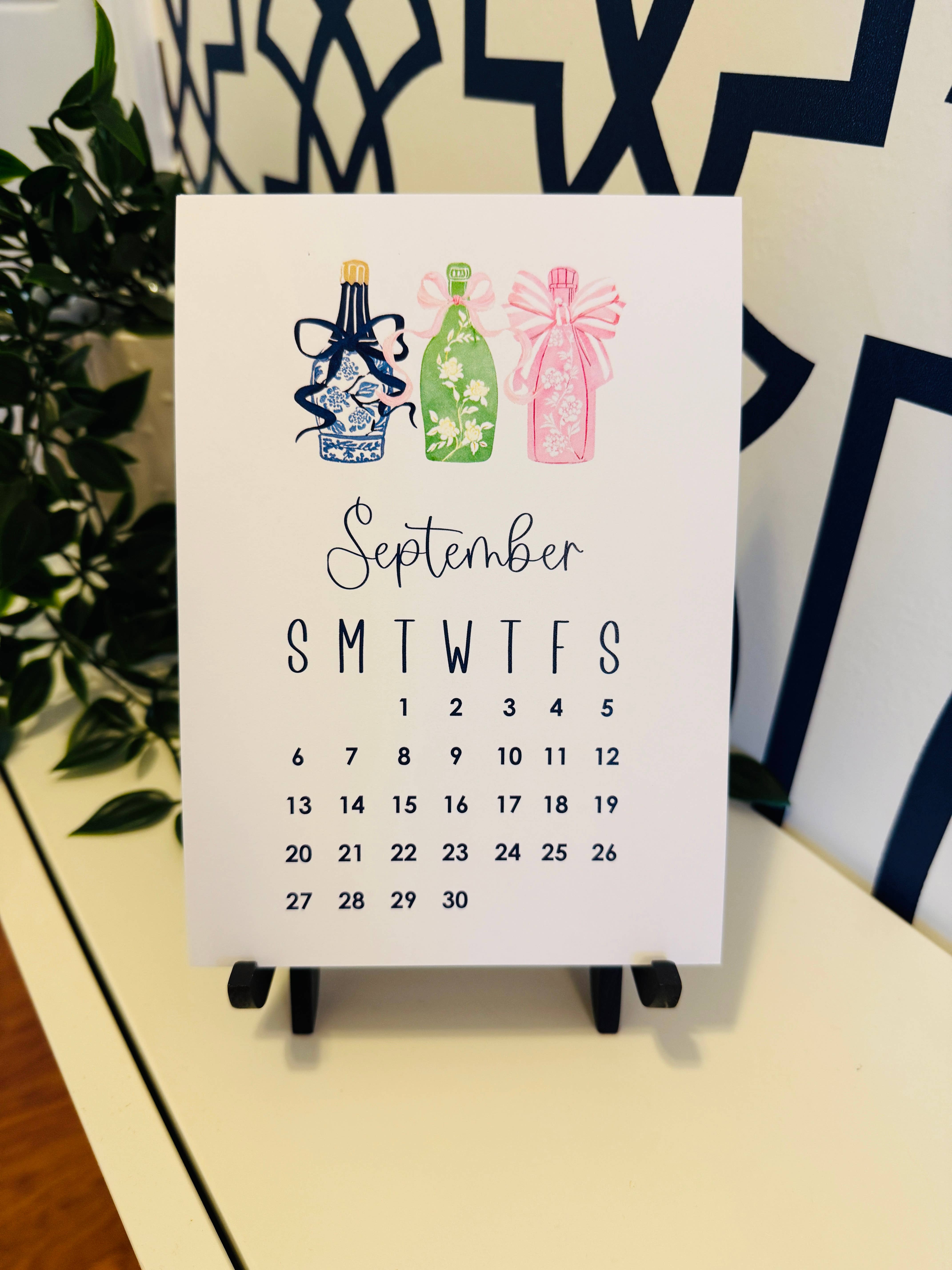 Note Worthy Paper Place - Wholesale Calendar - 2026 Desk Calendar Classic Chinoiserie | 5x78