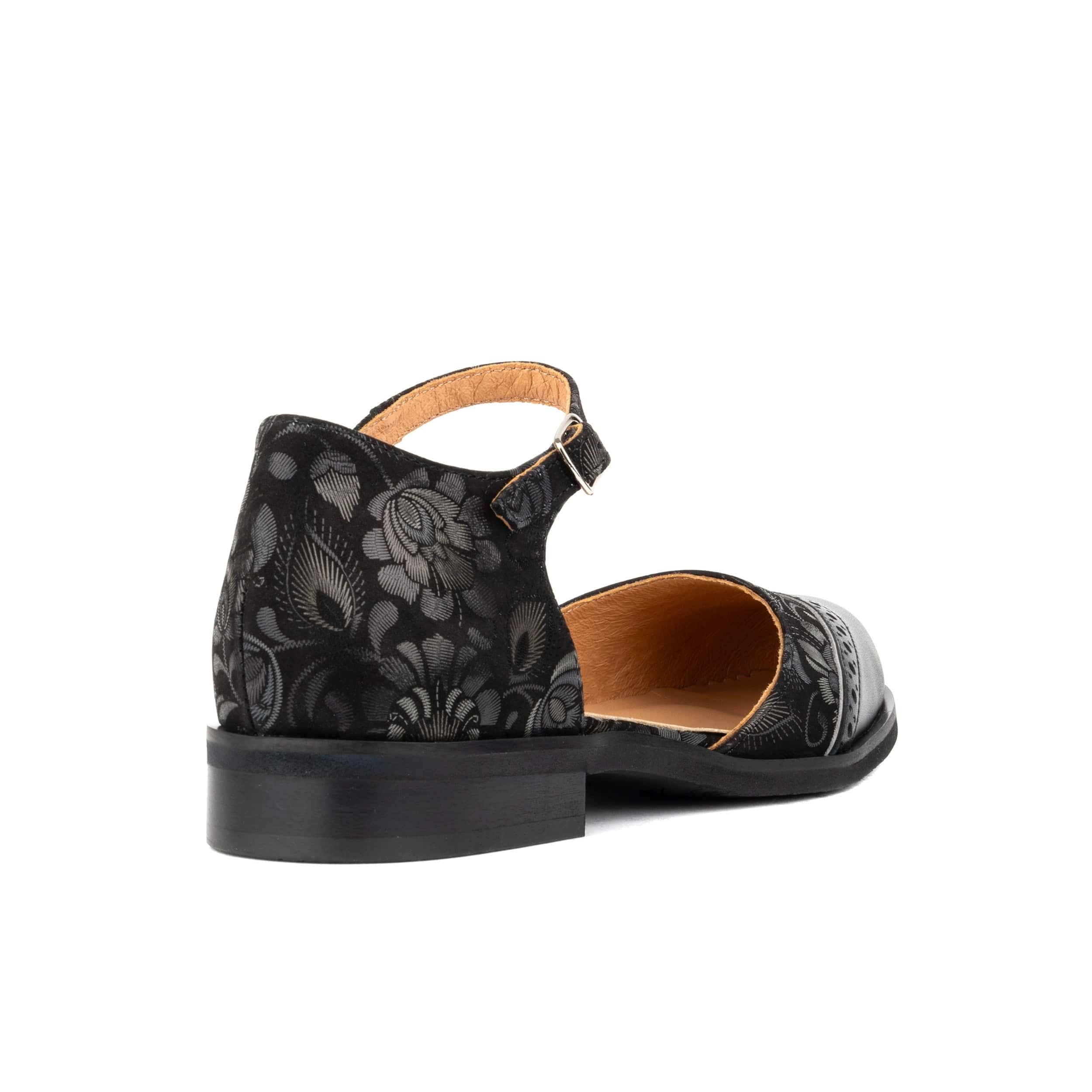 Embassy London – wholesale Sandals – Women's – Gigot - Black Emboss - Women's Closed Heel Round-Toe Leather Flat Sandal3