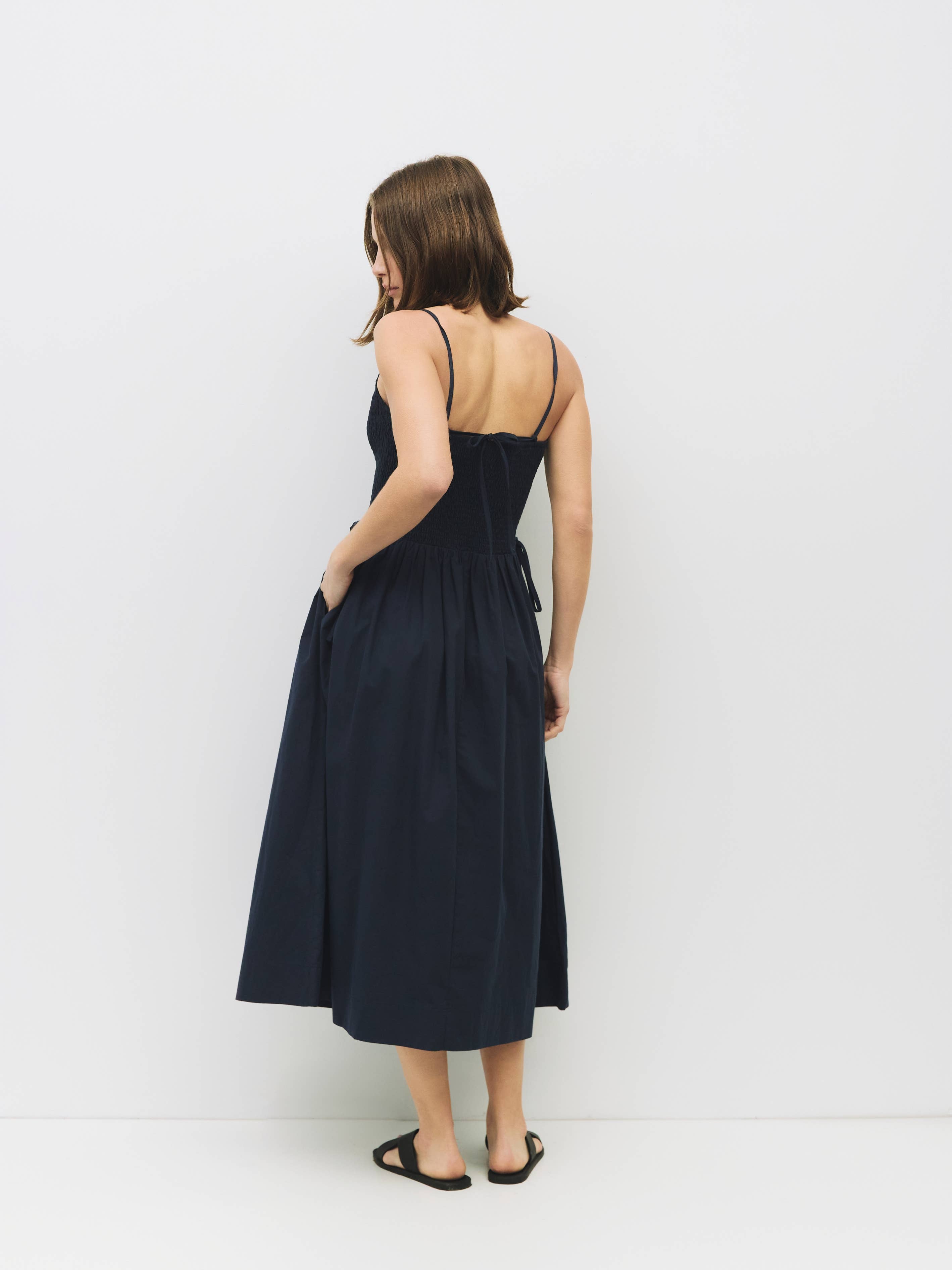 MOD REF - Vendita all'ingrosso Vestito - Donna - Abito The Jenni | Abito midi a nido d'oca con lacci laterali18