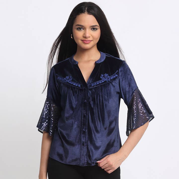 Stilfulla blå V-ringade festskjortor för kvinnor för wholesale av Benares