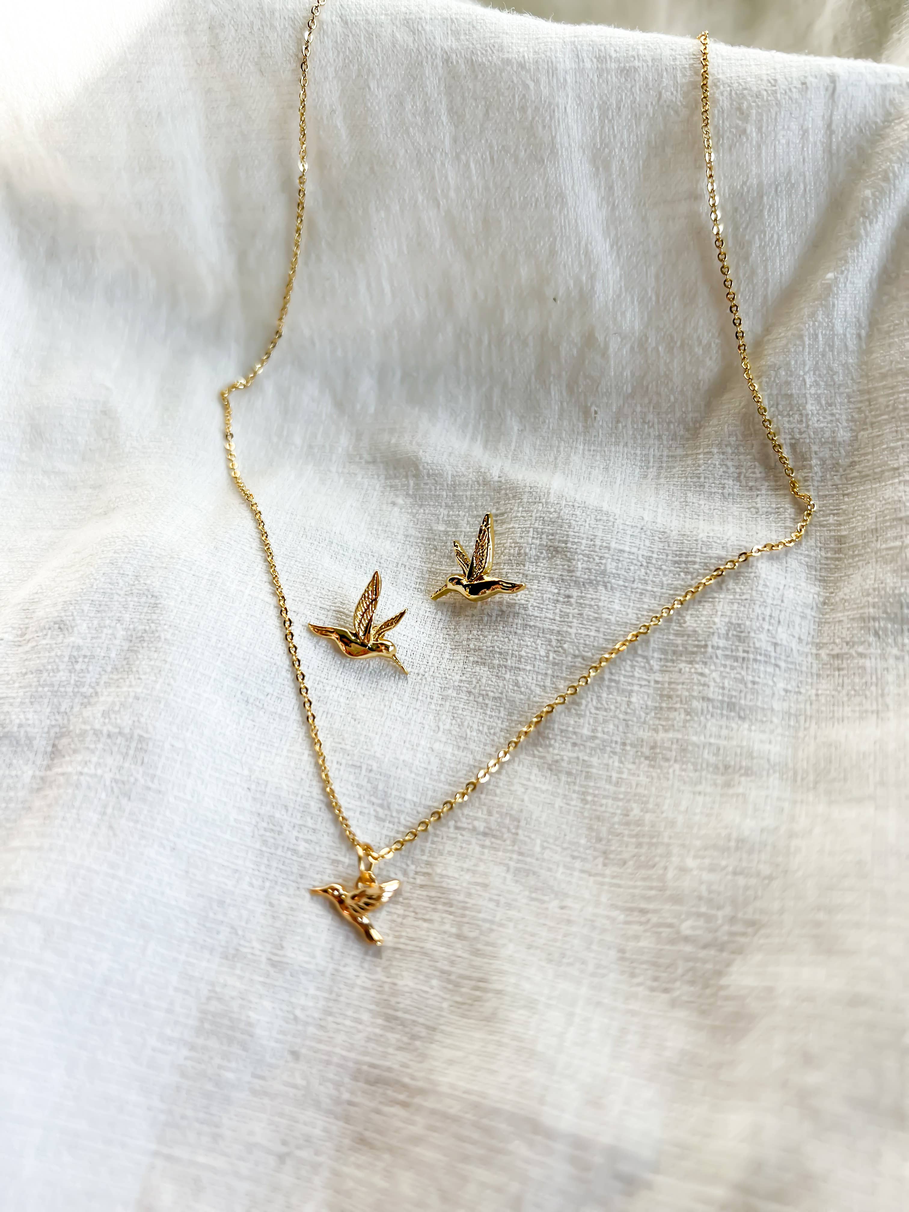 Natalie Clare Collections - Wholesale Pendant/Charm Necklace - Hummingbird Necklace