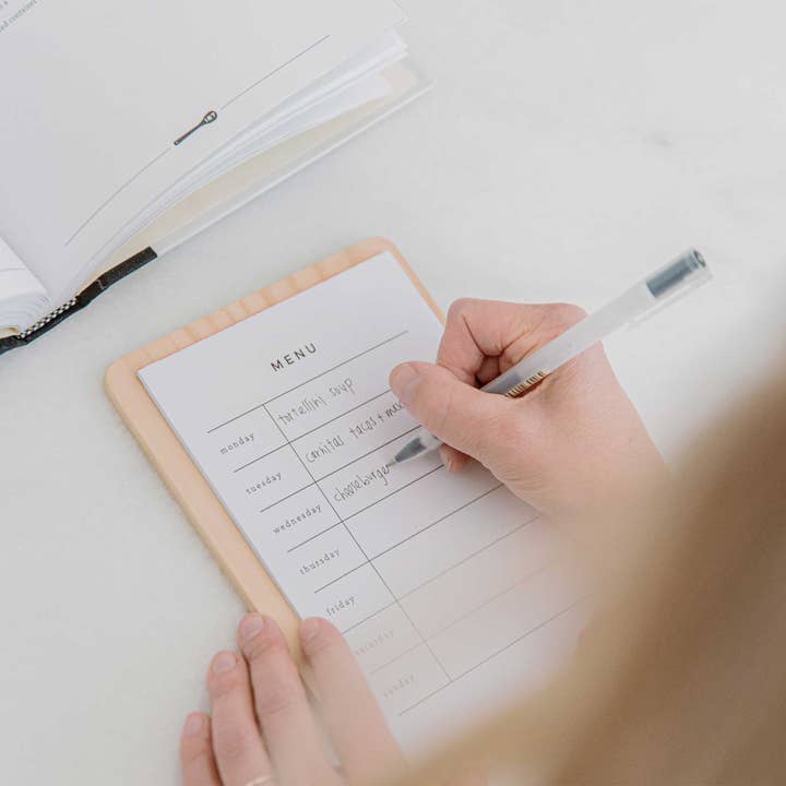 Home & Kind – wholesale Planner – Weekly Menu Stand – Wooden Base with Refillable Meal Planner2