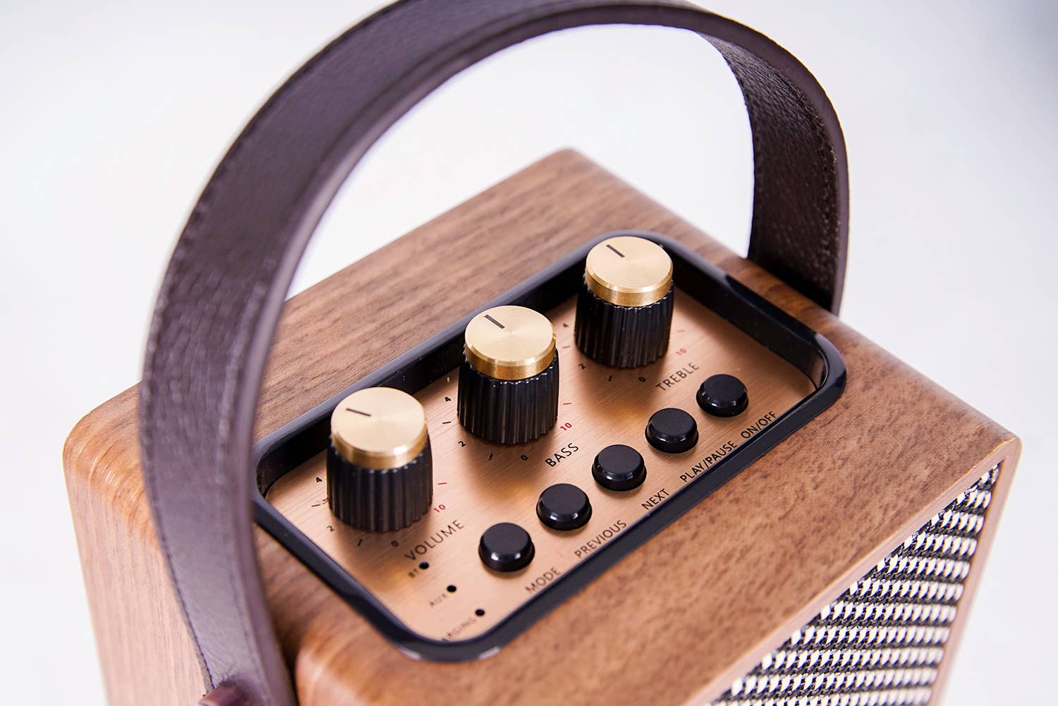 Master Tailgaters, LLC - Wholesale Speakers - Fuse Andle Bluetooth Speaker with Handle - Brown2