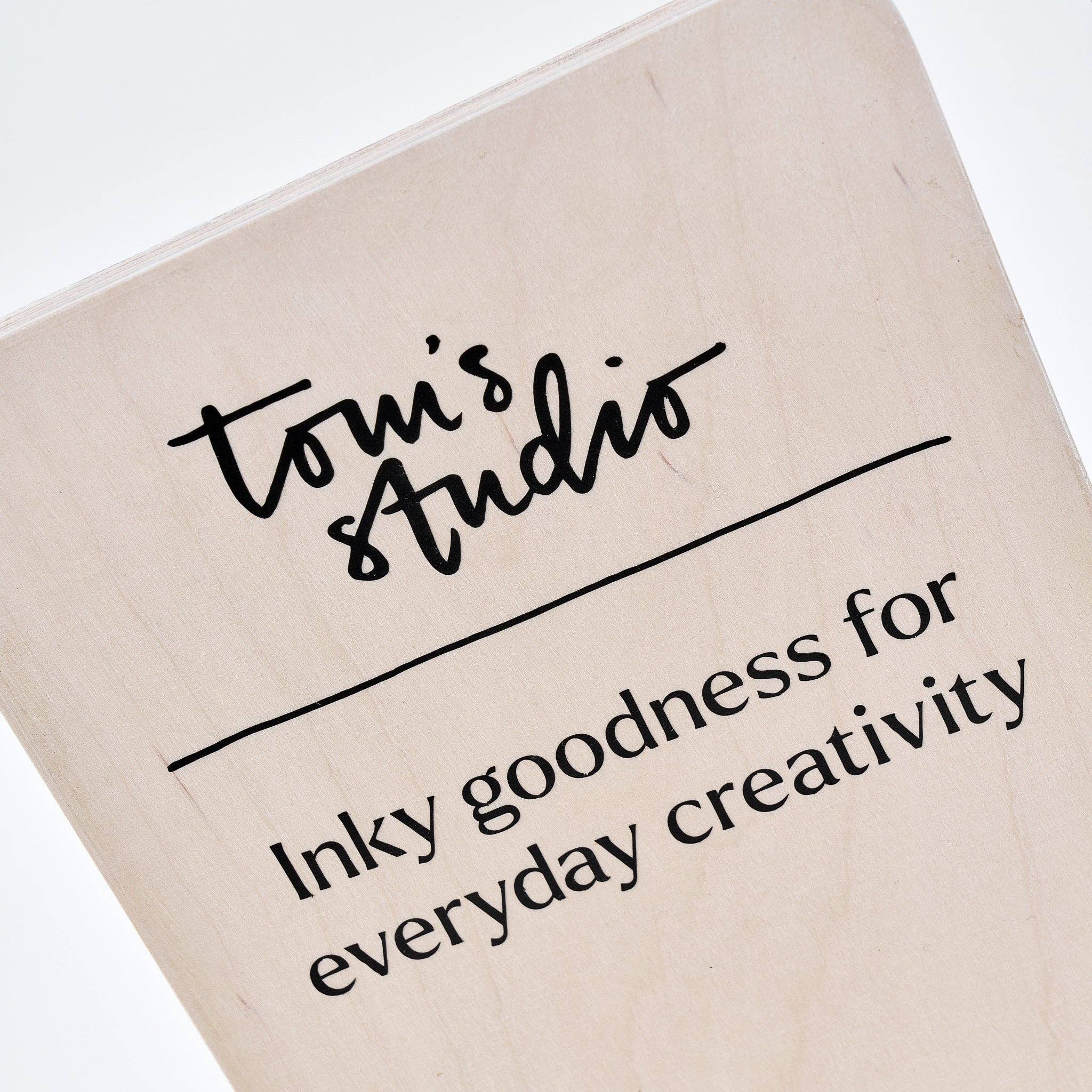 Tom's Studio – wholesale Pen – Fountain Pen Ink - Countertop Display Unit and Starter Kits1