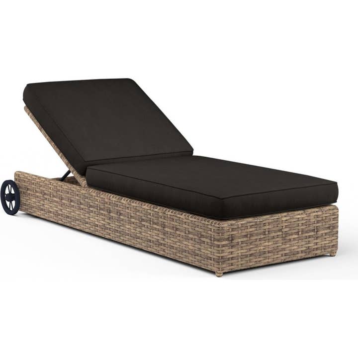 LOOMLAN – Espreguiçadeira por atacado – Chaise Ajustável Havana Sunbrella para Área Externa5