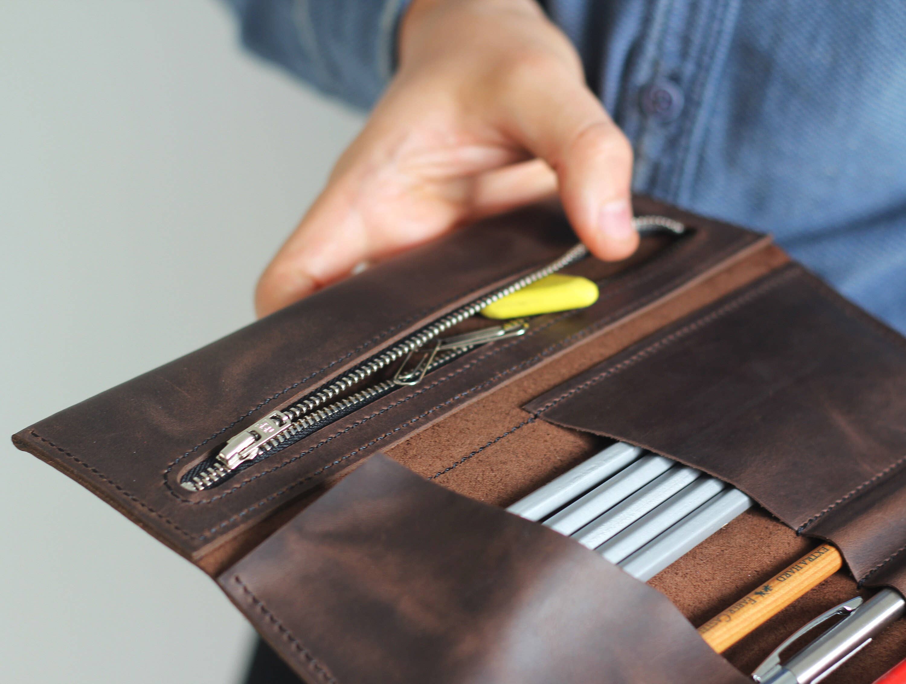 Pol Leather Studio - Vente Étuis/trousses à crayons - Trousse à crayons en cuir, étui à stylos, trousse d'artiste,6