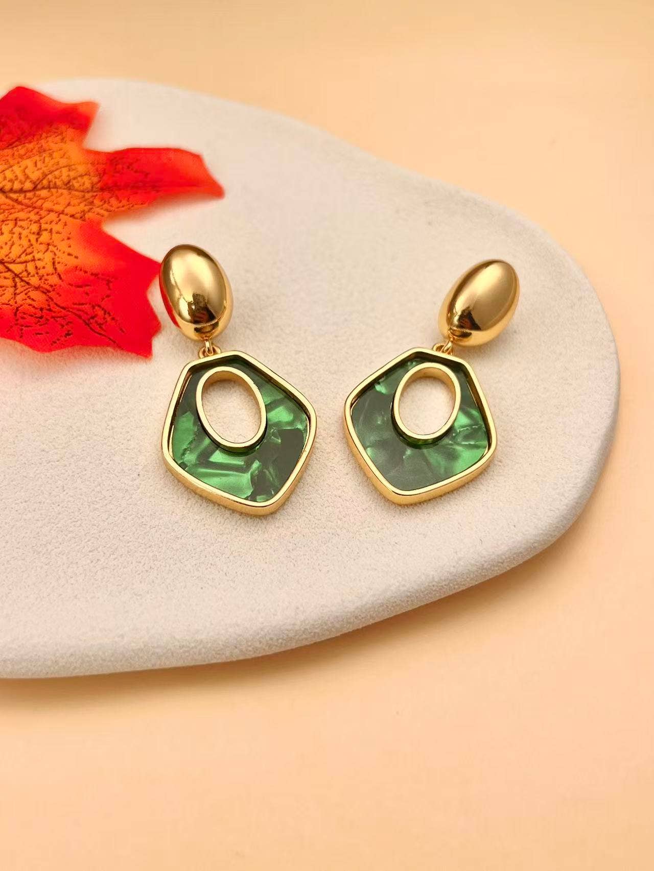 COSMOS - Wholesale Hangende/ronde oorbellen - Ovale hangende oorbellen met marmer effect, staal2